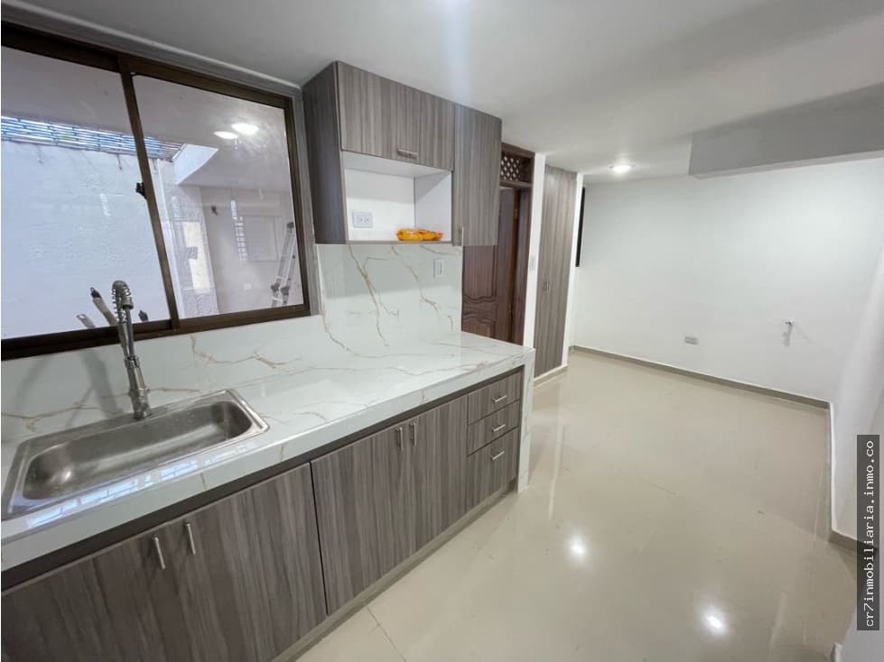 SE VENDE LUJOSA CASA EN EL JARDÍN — foto 3